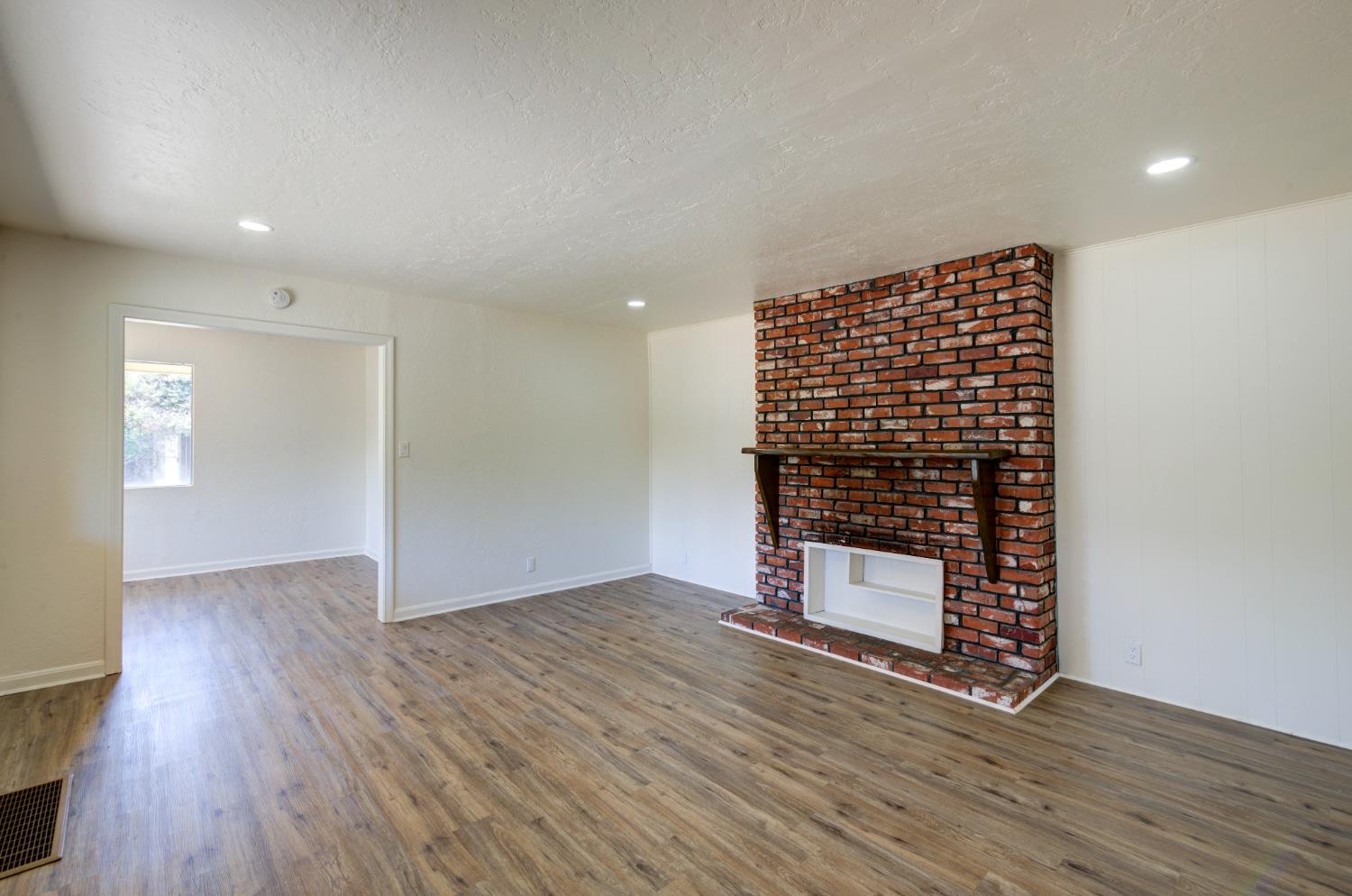 4709 N Palm, Fresno, CA 93704