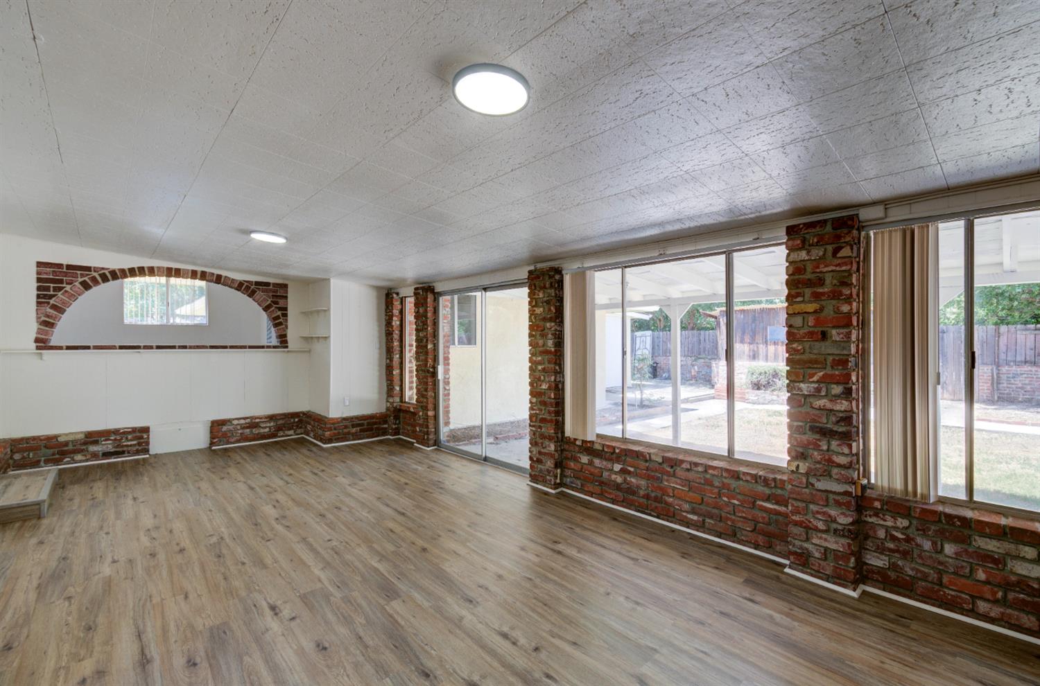 4709 N Palm, Fresno, CA 93704
