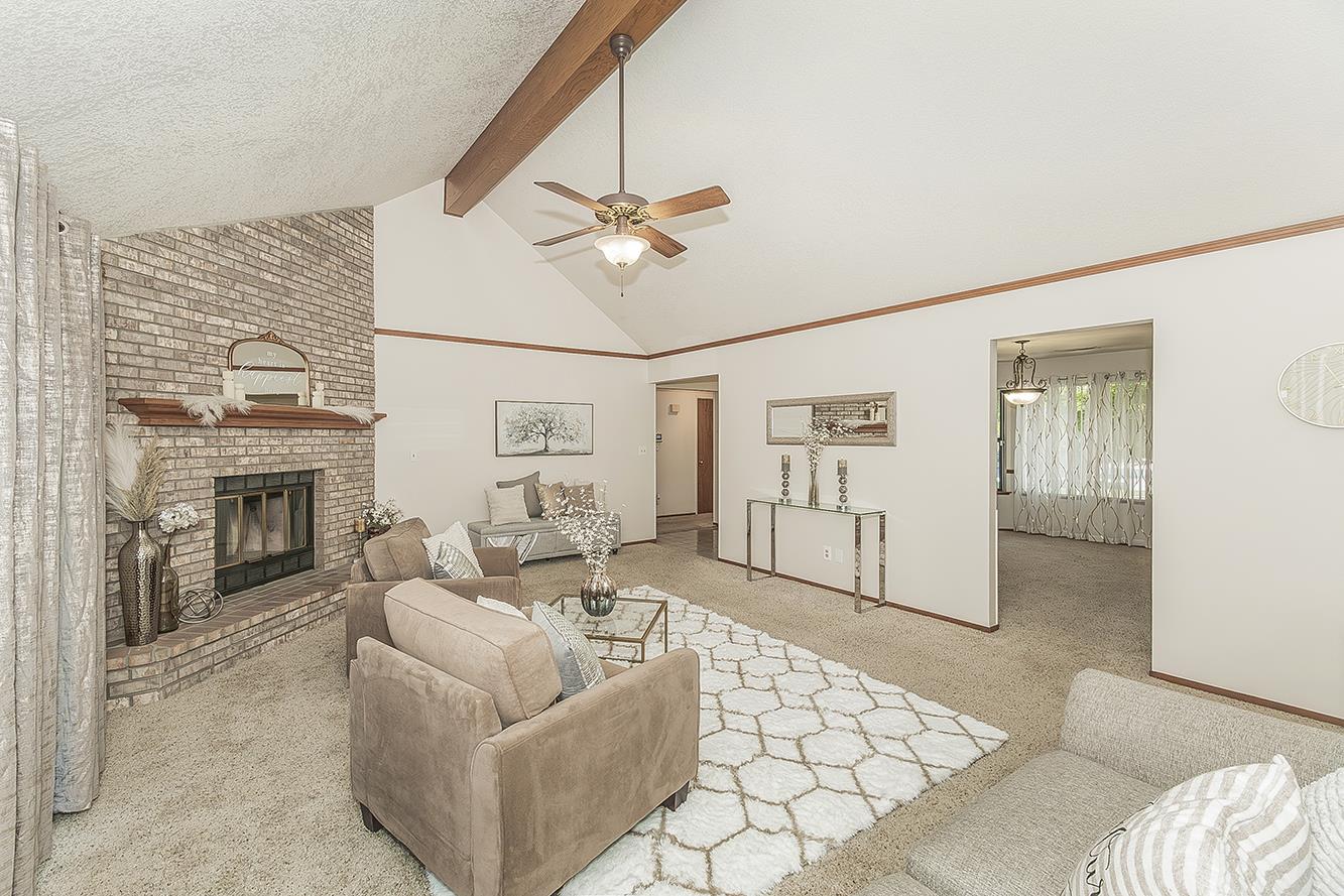 1316 W Palo Alto, Fresno, CA 93711
