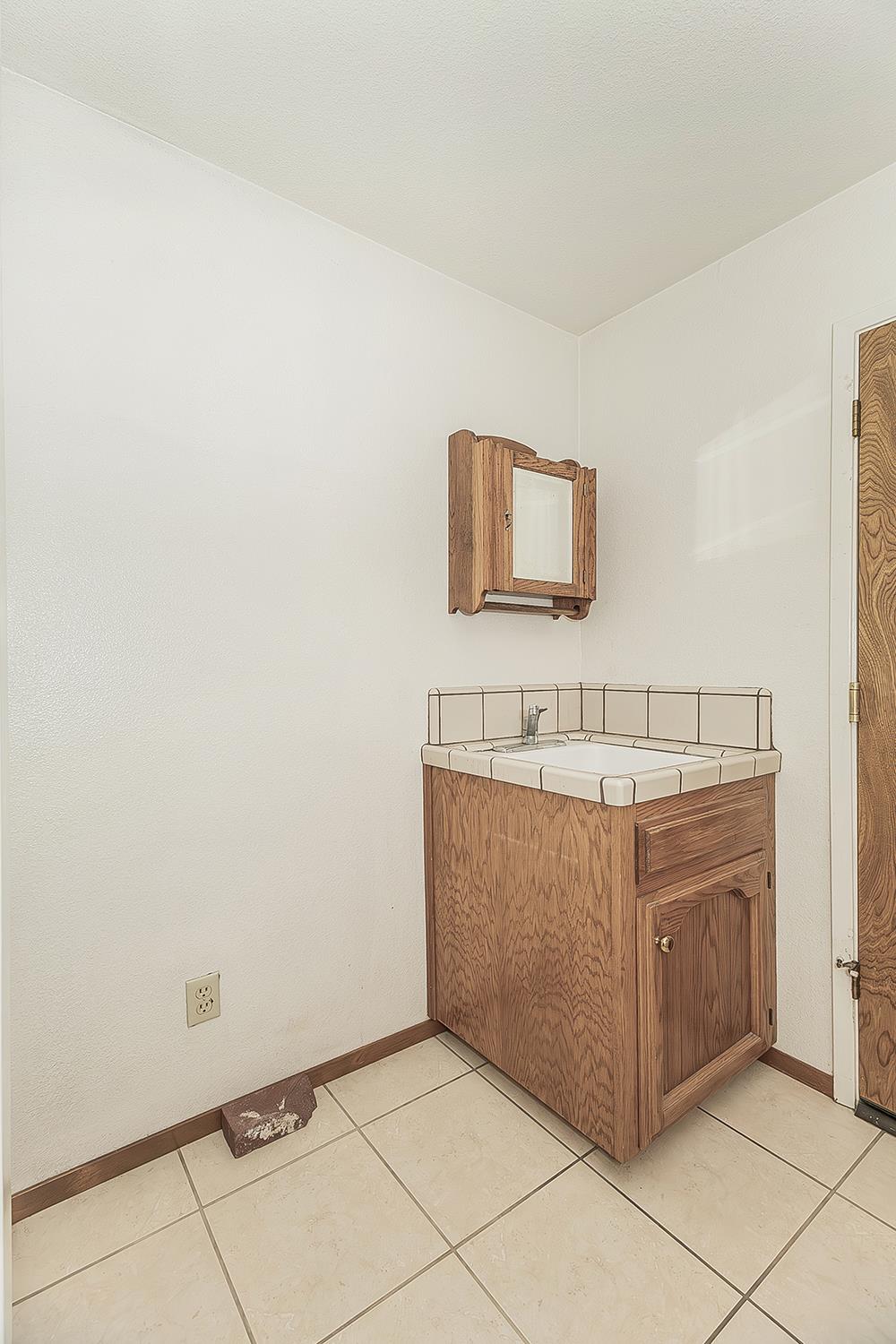 1316 W Palo Alto, Fresno, CA 93711