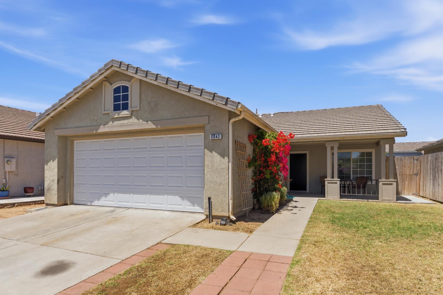 5642 W Donner Ave, Fresno, CA 93722