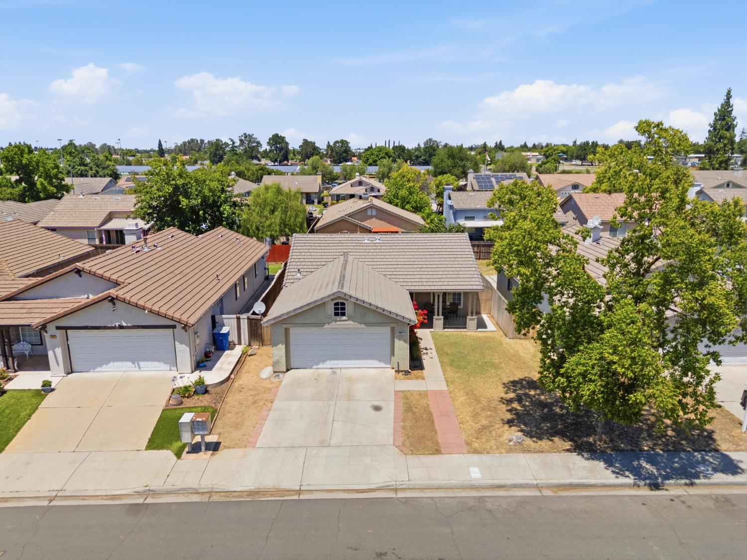 5642 W Donner Ave, Fresno, CA 93722